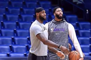 迈步压近近 迈步压近近